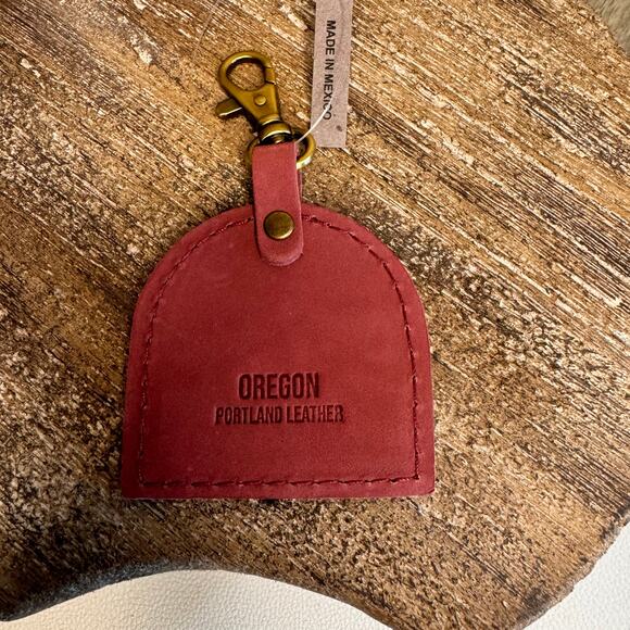 Portland Leather Oregon Charm FOXGLOVE FAST SHIP MOUNTAIN Bag Charm Pacific NW - Picture 7 of 7